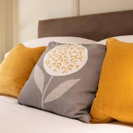 Fabulous Notting Hill Spacious Studio Apartment 런던 외부 사진