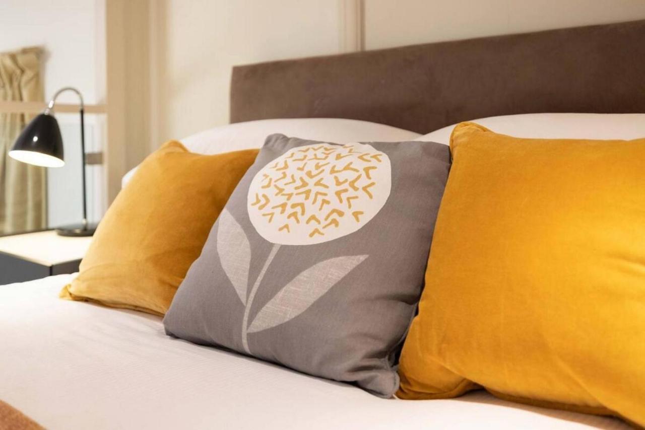 Fabulous Notting Hill Spacious Studio Apartment 런던 외부 사진